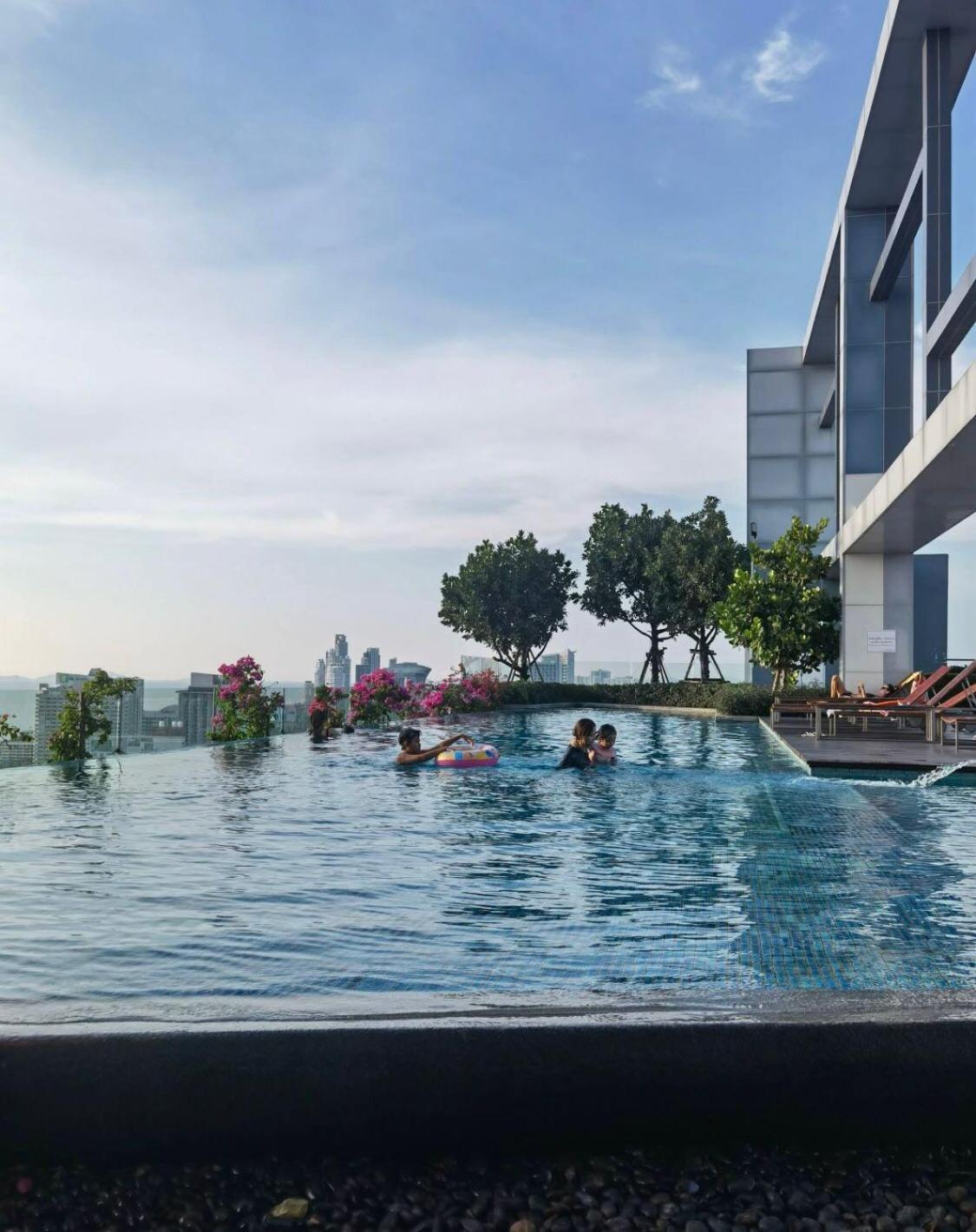 芭提雅fnb Central 无边泳池 Pattaya Exteriér fotografie